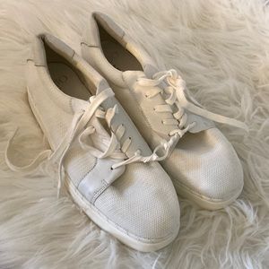NWOB Sarto white genuine leather fabric sneakers